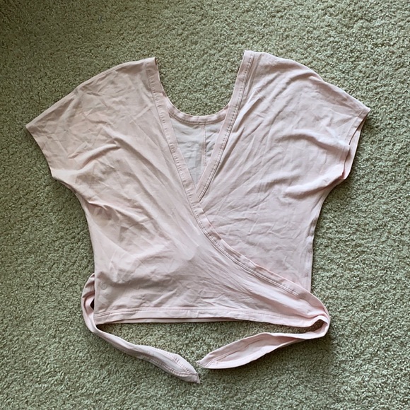 Lululemon Pink It’s a Tie Short Sleeve Top Sz 8 - Picture 2 of 7